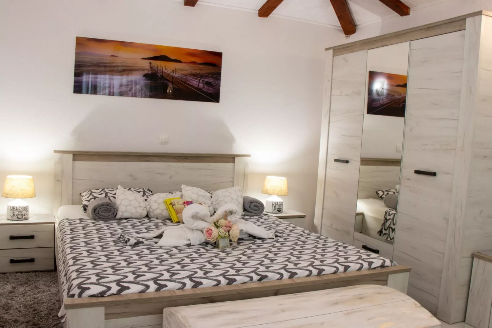 Authentic Dalmatian Treasure Homes - House Wood-Chambre