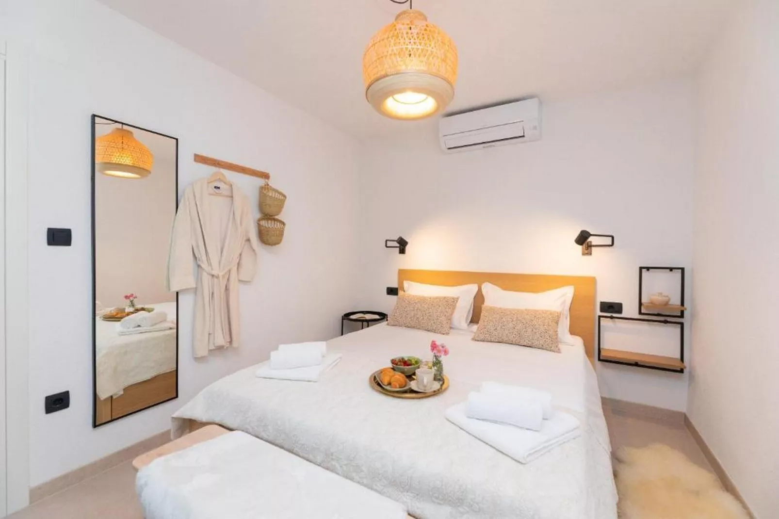 Villa ADRIANA - Two bedroom Villa with swimming pool-Schlafzimmer
