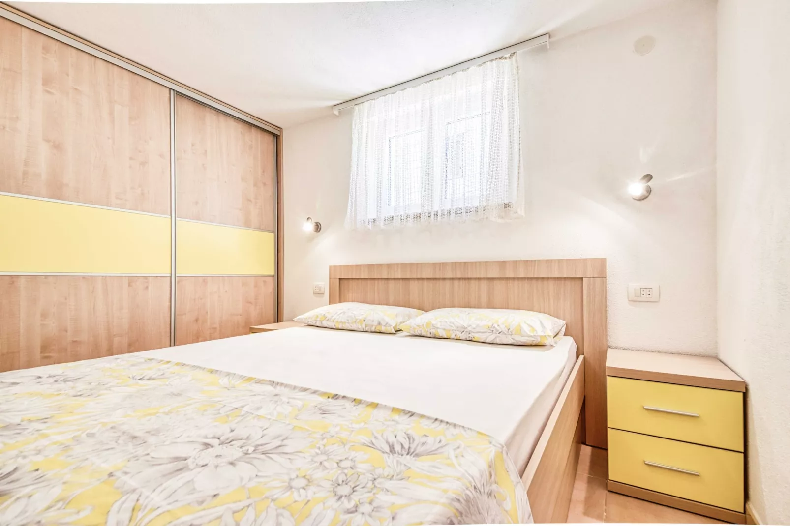 Apartments Gracin - Premium One Bedroom Apartment with Terrace (A3)-Bedroom
