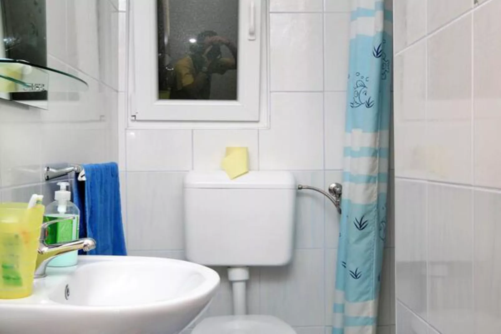 Four Bedroom Holiday Home-Bathroom