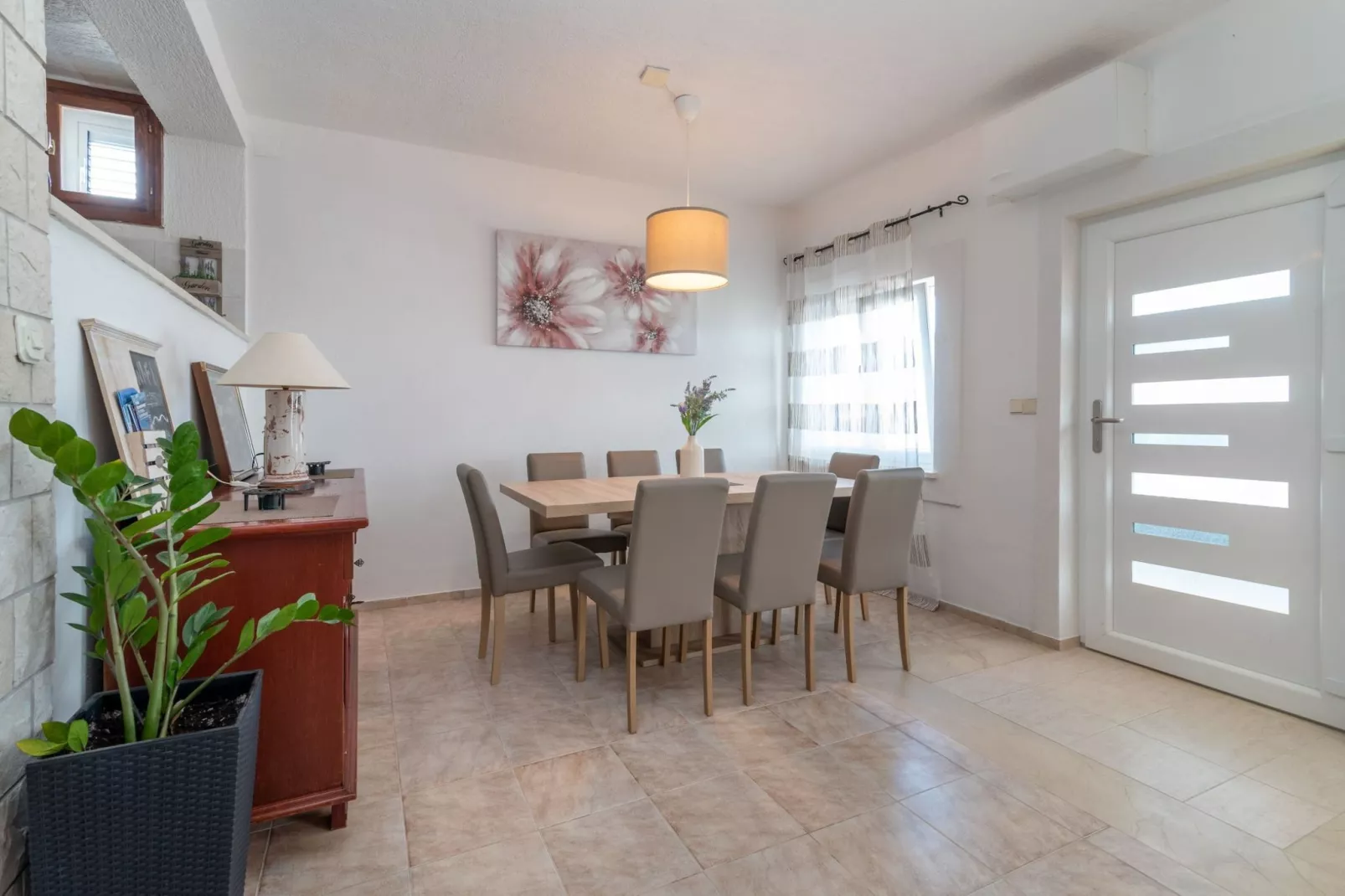 Three Bedroom Villa-Esszimmer
