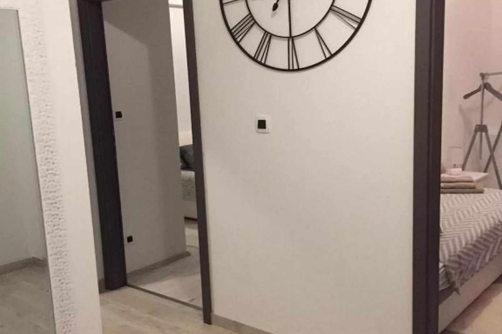 Modern and Cozy Apartment with Terrace in Kastel Kambelovac - Two Bedroom Apartment-Innen