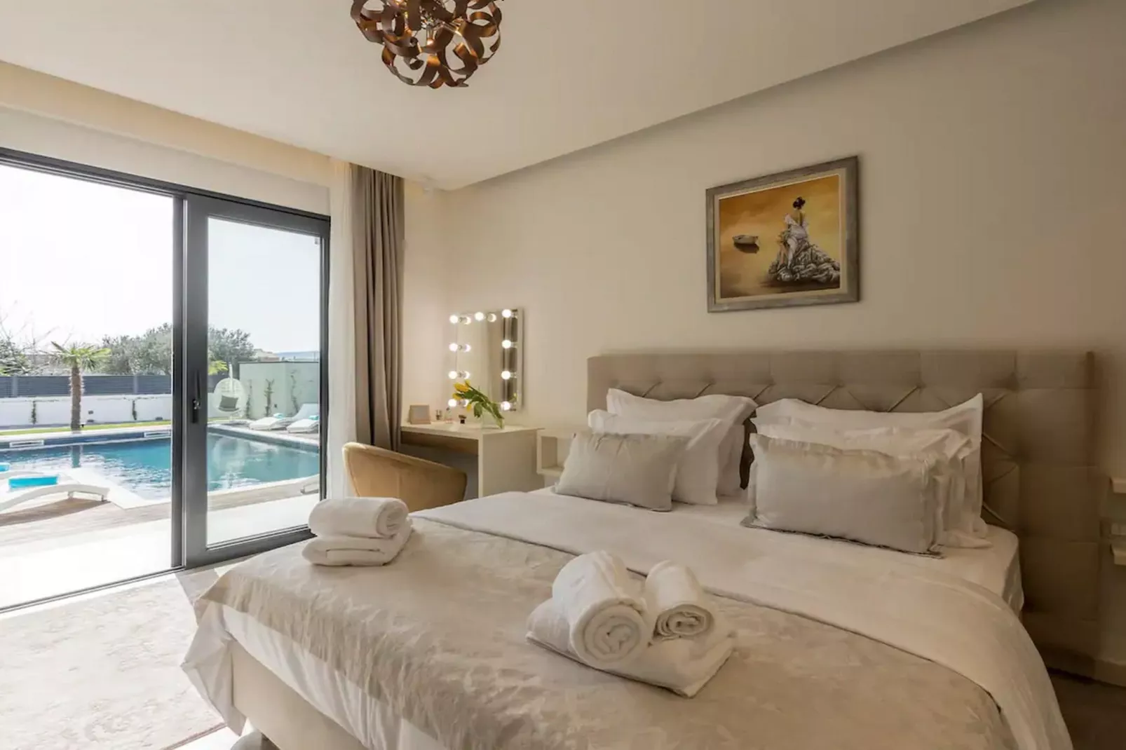 Sophisticated Oasis Residence Villa with Pool - Three Bedroom Villa with Pool