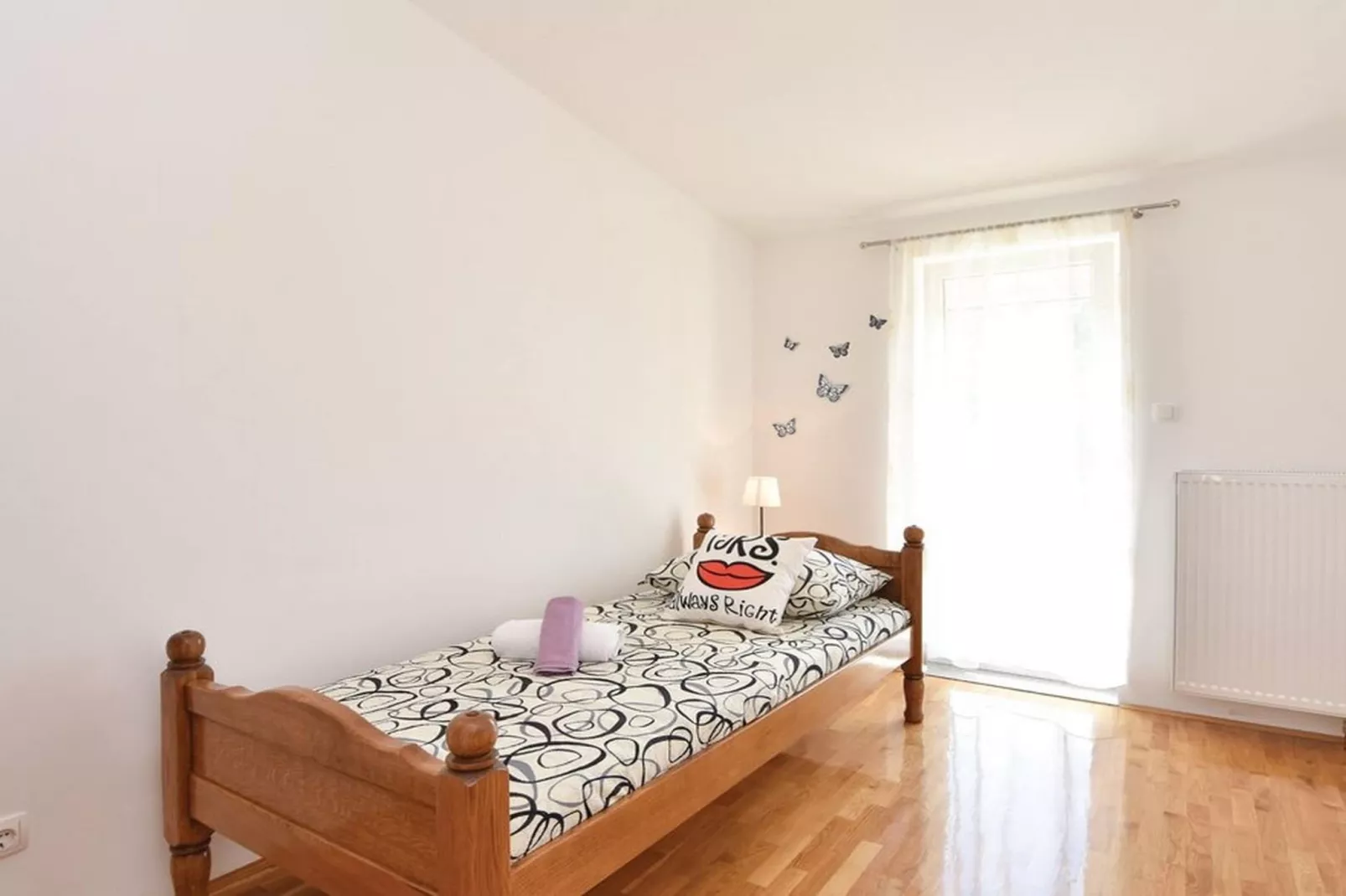 Serene Villa with Pool, BBQ, and Authentic Tavern Surrounded by Nature - Five Bedroom Holiday Home-Bedroom
