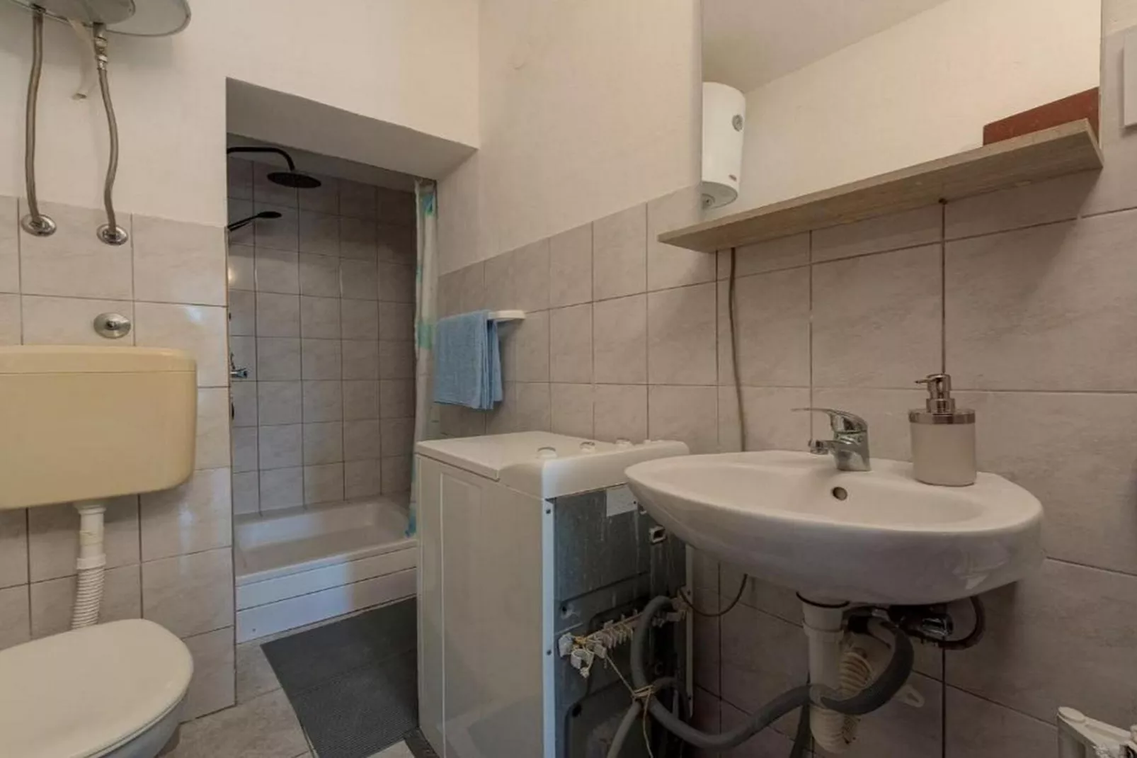 Three Bedroom Holiday Home-Salle de bain