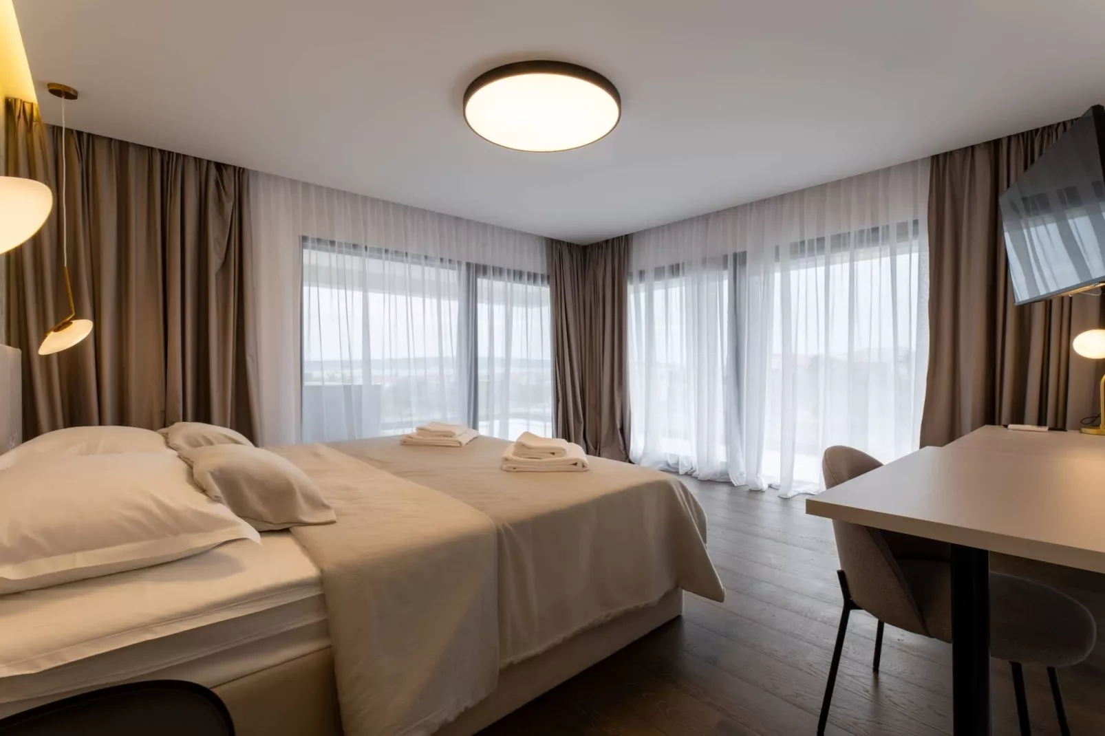 Moonlit Mirage Villa with Pool, Gym and Sauna - Five Bedroom Villa with Pool