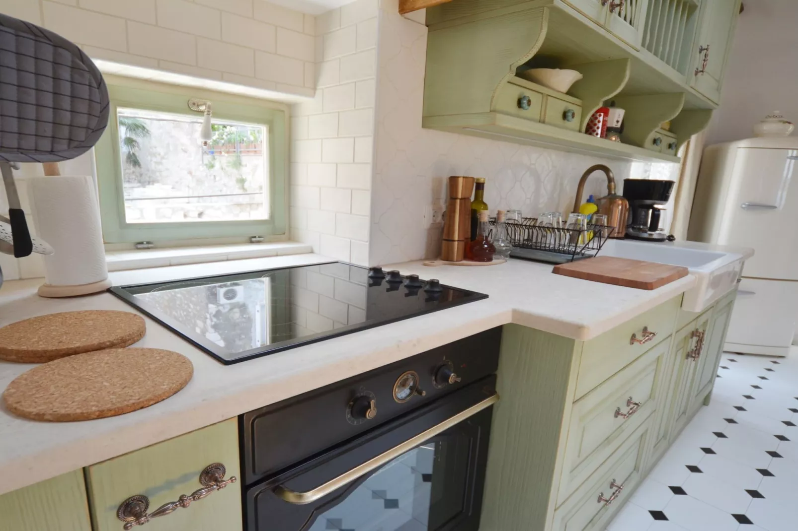 Serene Sea View Rovinj Apartment - Two Bedroom Apartment with Sea View-Kitchen