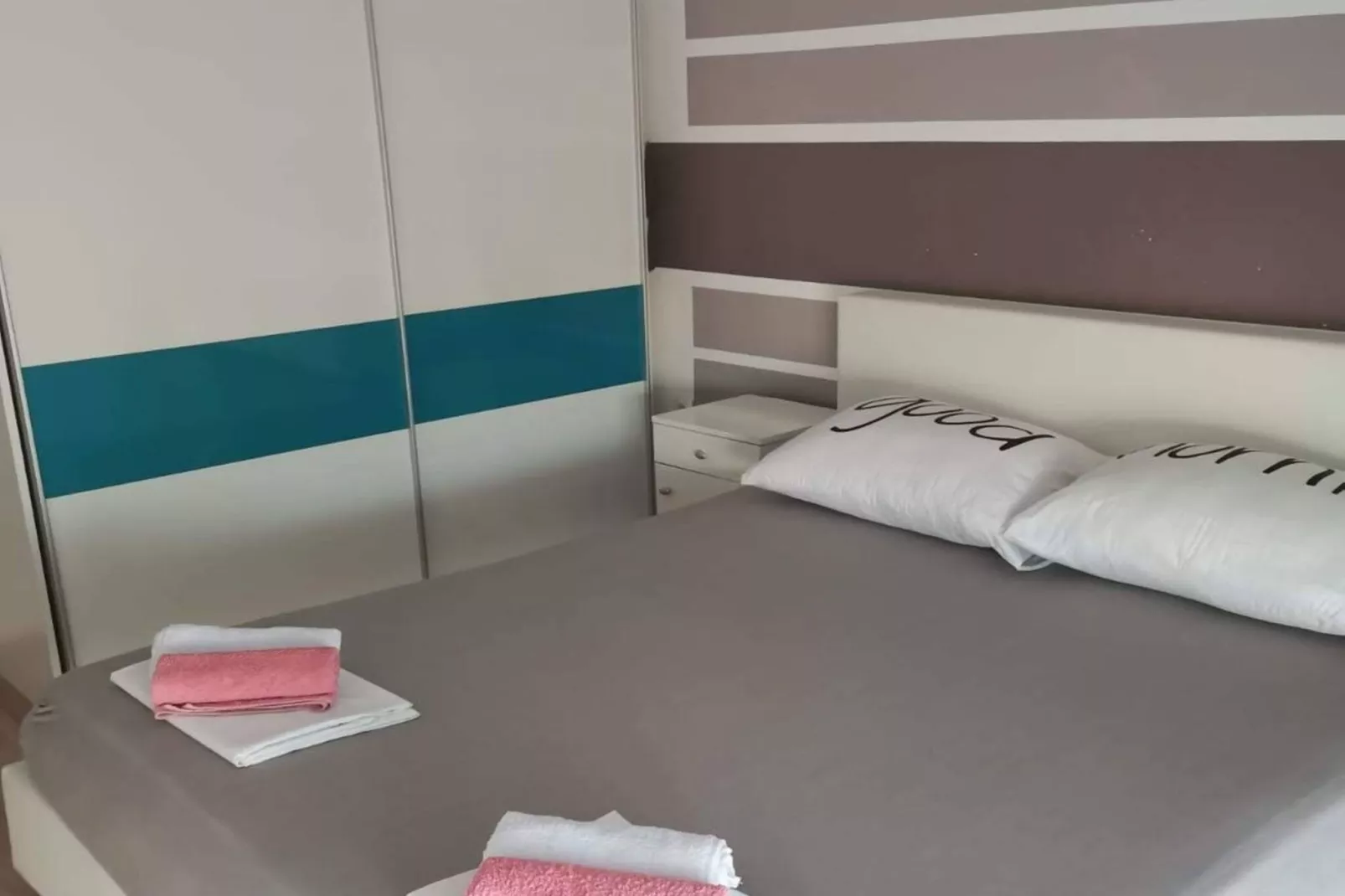 Luxury Seget Donji Apartments with Terrace and Sea View - Two Bedroom Apartment with Terrace and Sea View-Schlafzimmer