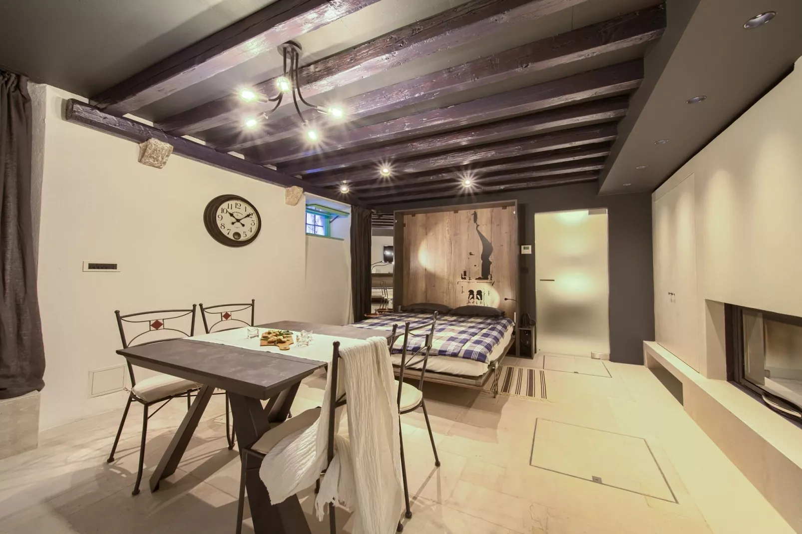 Vibrant and Elegant Downtown Krk Apartments - Studio Apartment (owner 1)-Chambre