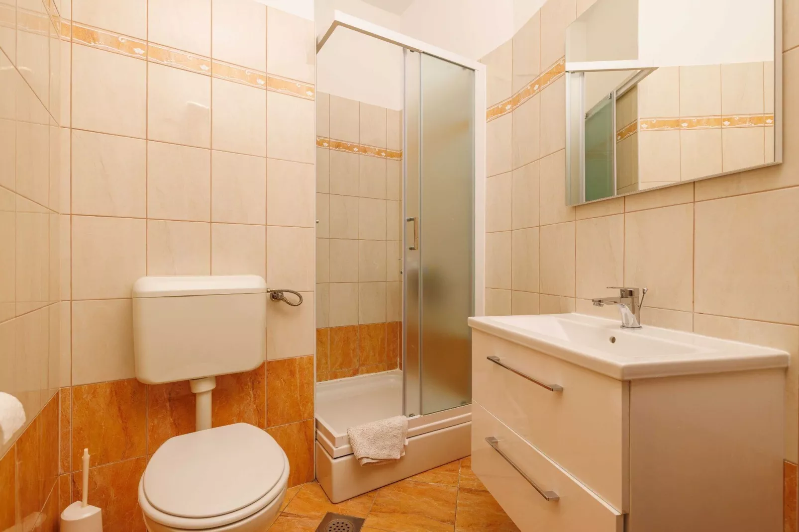 Wonderful Krk Island Stay: Shared Pool, Grill Patio, and Nearby Beaches - Two Bedroom Apartment-Bathroom