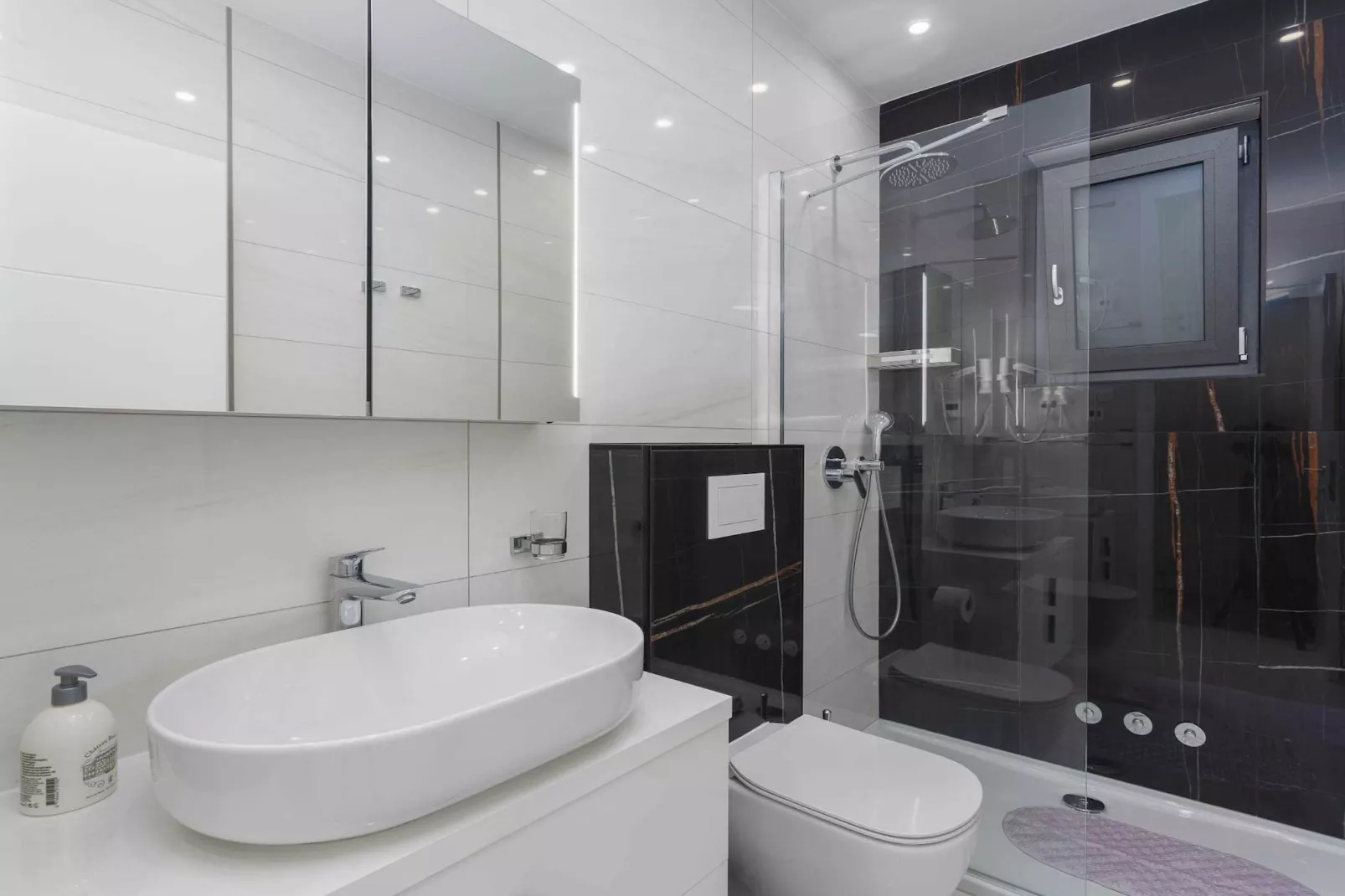 Luxury Beachfront Krk Apartments with Terrace - One Bedroom Apartment with Terrace-Bathroom
