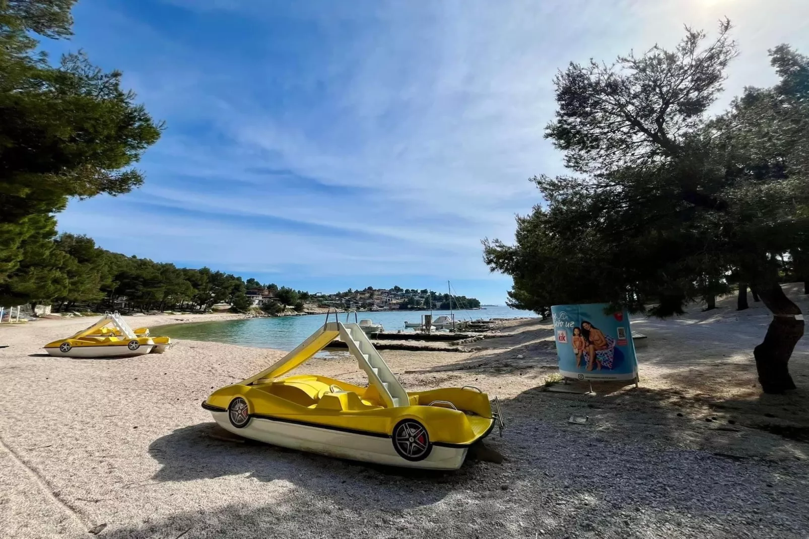 Tranquil Tides Drage Mobile Home with Terrace and Sea View - Two Bedroom Mobile Home with Terrace and Sea View-Ambiance