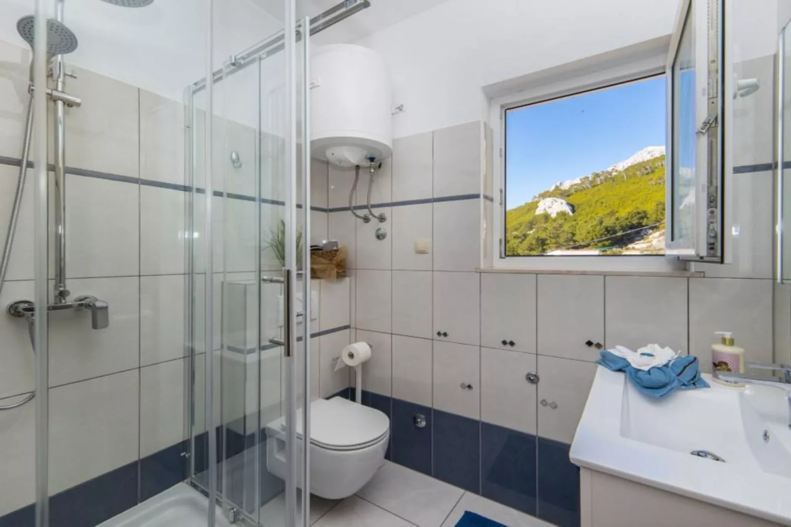 Apartments Tafra - One Bedroom Apartment 1-Salle de bain