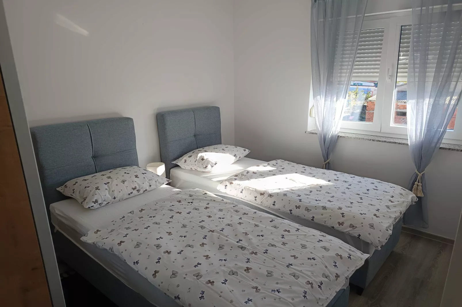 Cozy Apartment Bili - Two Bedroom Apartment-Schlafzimmer