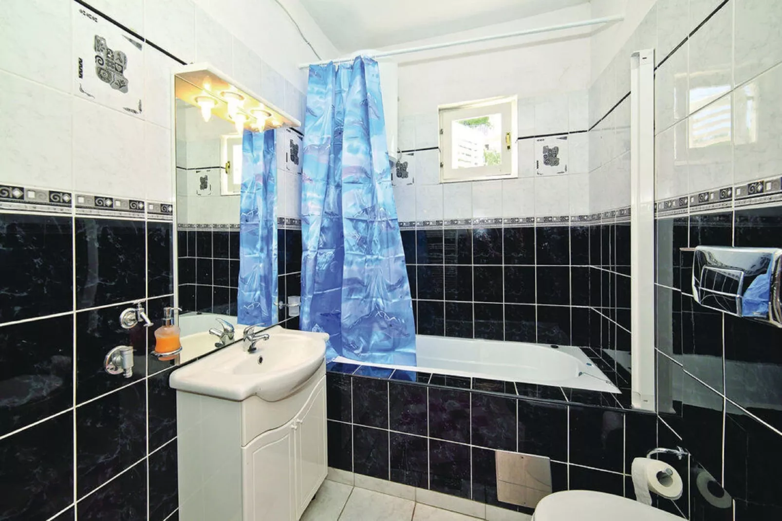Apartments Halilović - Two Bedroom Apartment 2-Salle de bain