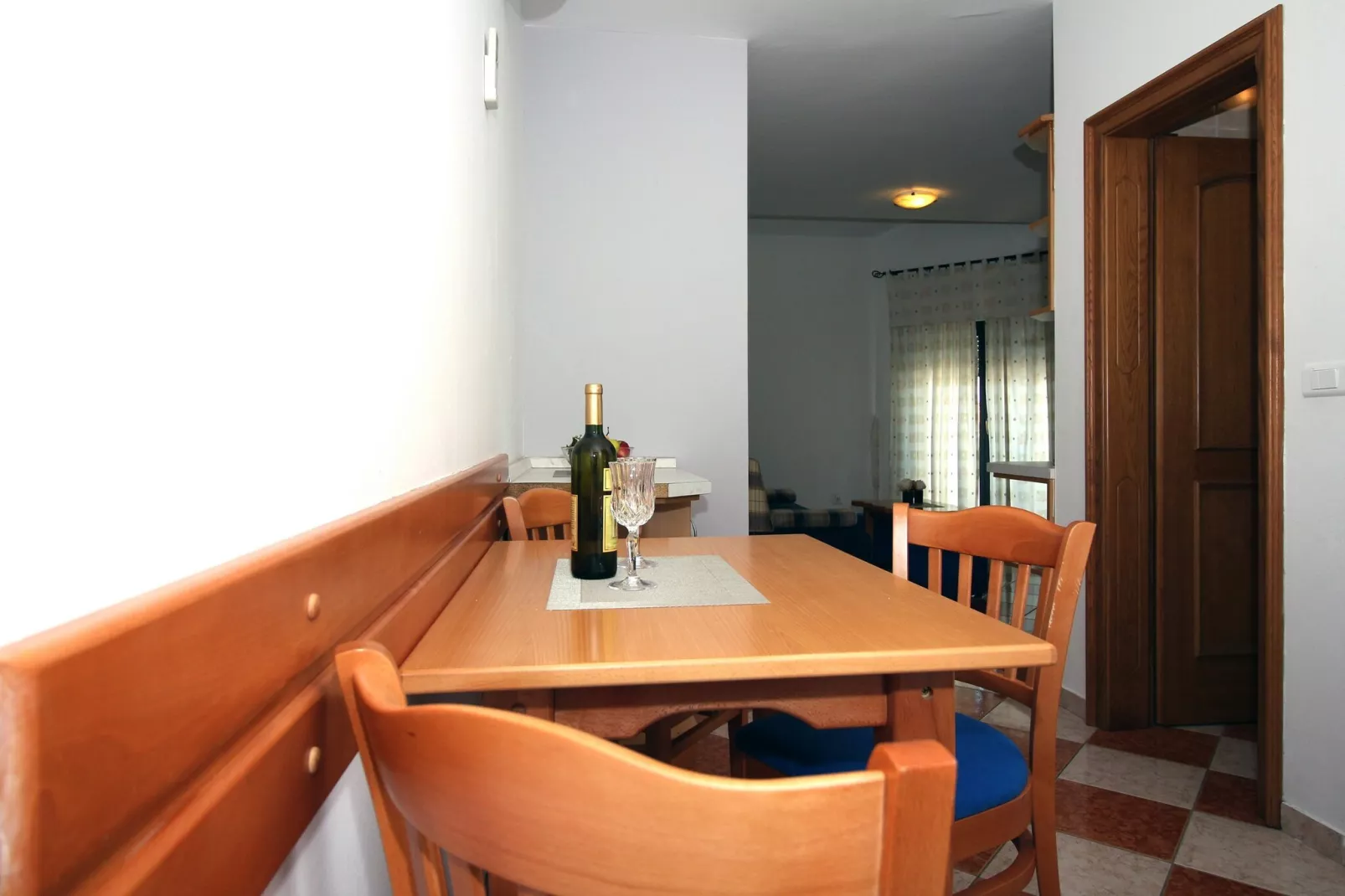 Zadar Coastal Haven - One Bedroom Apartment With Sea View-Salle à manger
