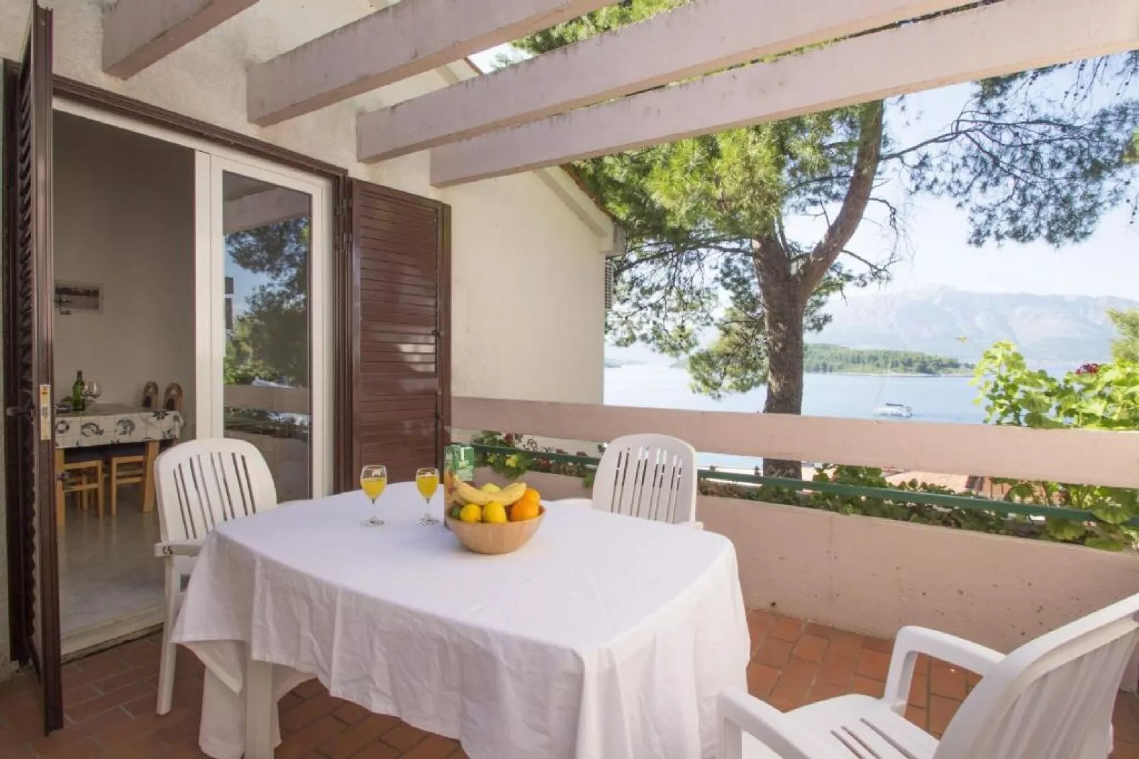 Lumbarda Resort Apartments - Standard One-Bedroom Apartment  A4-Terrace balcony