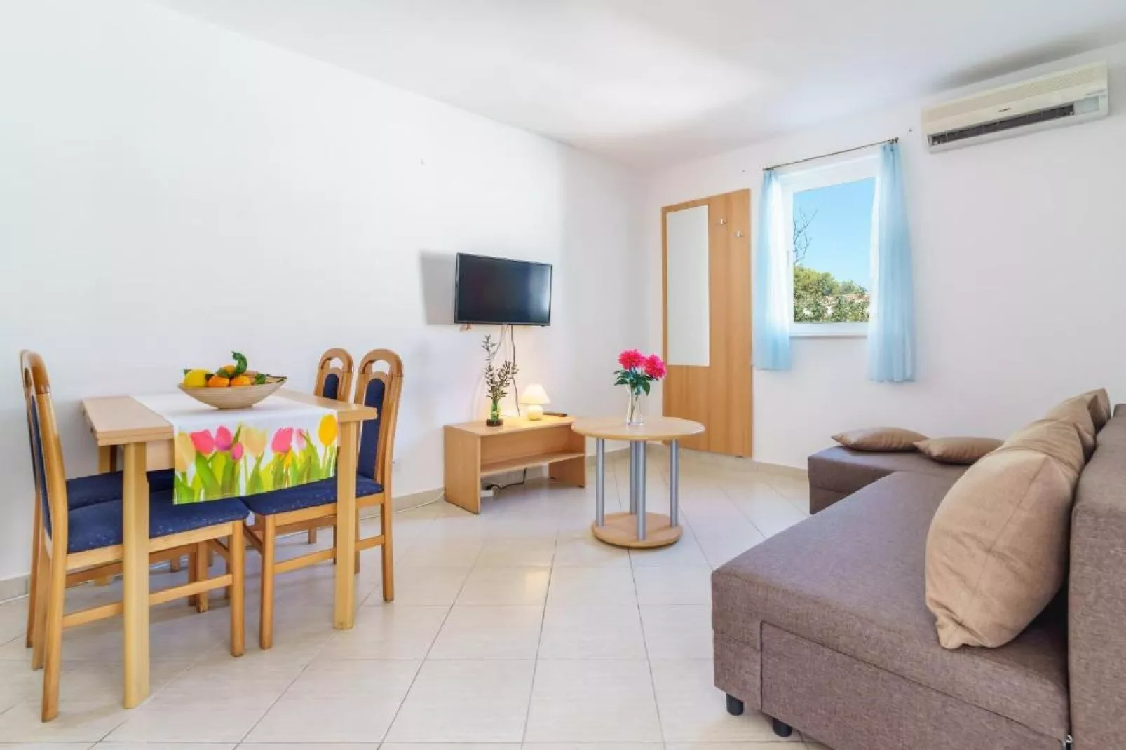 Lumbarda Resort Apartments - Comfort One Bedroom Apartment D4-Wohnzimmer