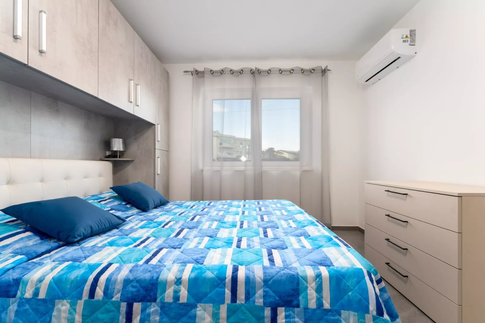 Apartment Baricevic - Two Bedroom Apartment with Balcony-Wohnzimmer
