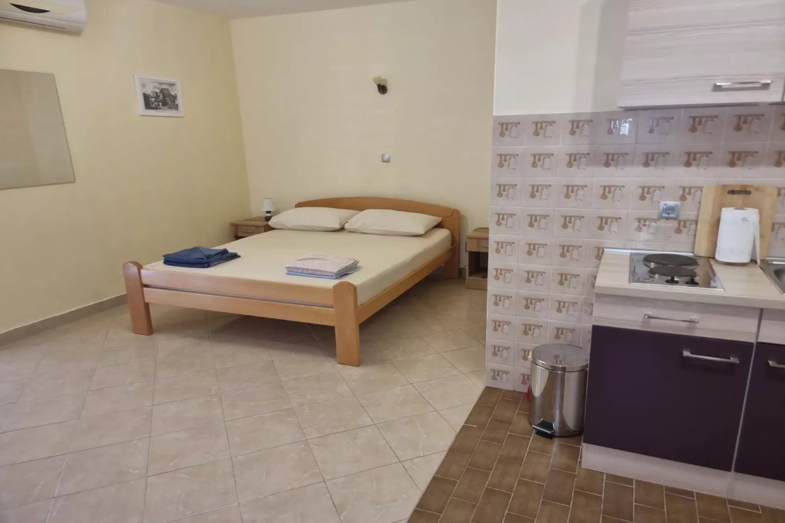 Apartments Željka - Studio Apartment with Terrace and a sea view (2)-Schlafzimmer