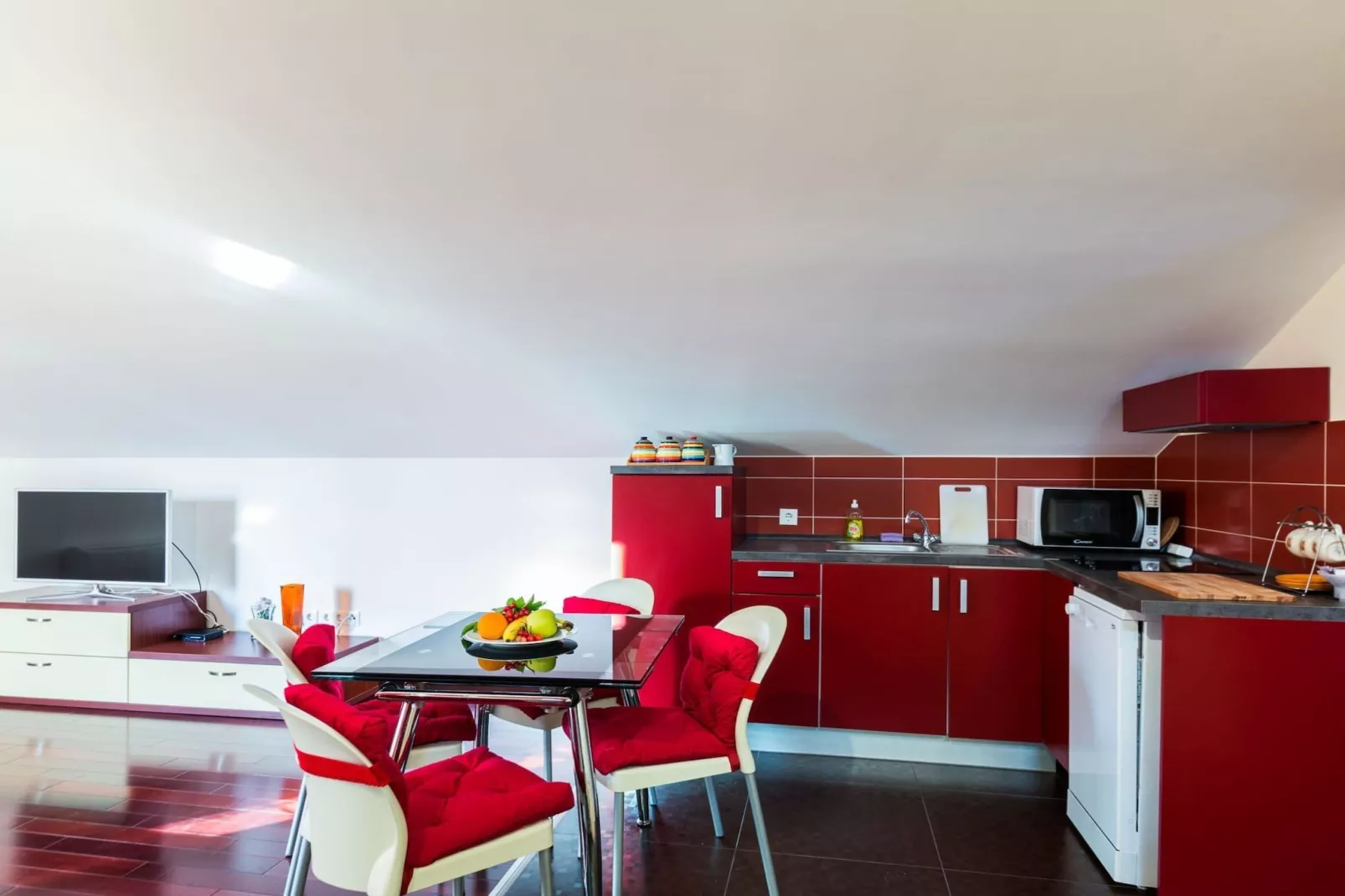 Elegant and Lavish Leisure Apartments Zadar with Outdoor Pool  - One Bedroom Apartment (owner Marasca)-Kitchen