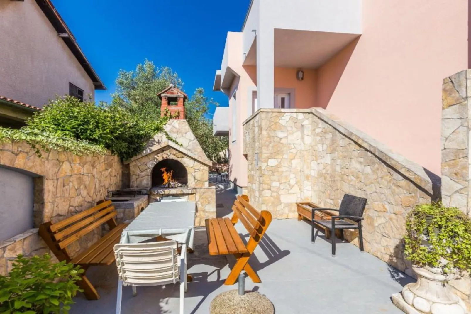 Modern Apartments in Zadar with Private Terrace - One Bedroom Apartment with Terrace-Einrichtungen