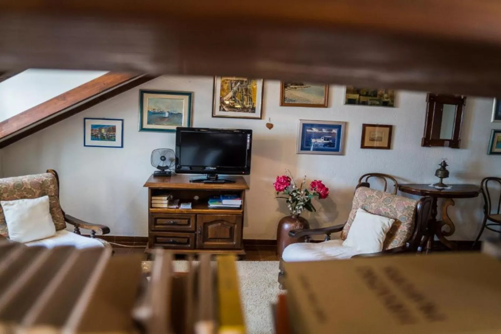 Stone House Seaside Retreat on Brač Island - Two Bedroom Apartment 2-Wohnzimmer