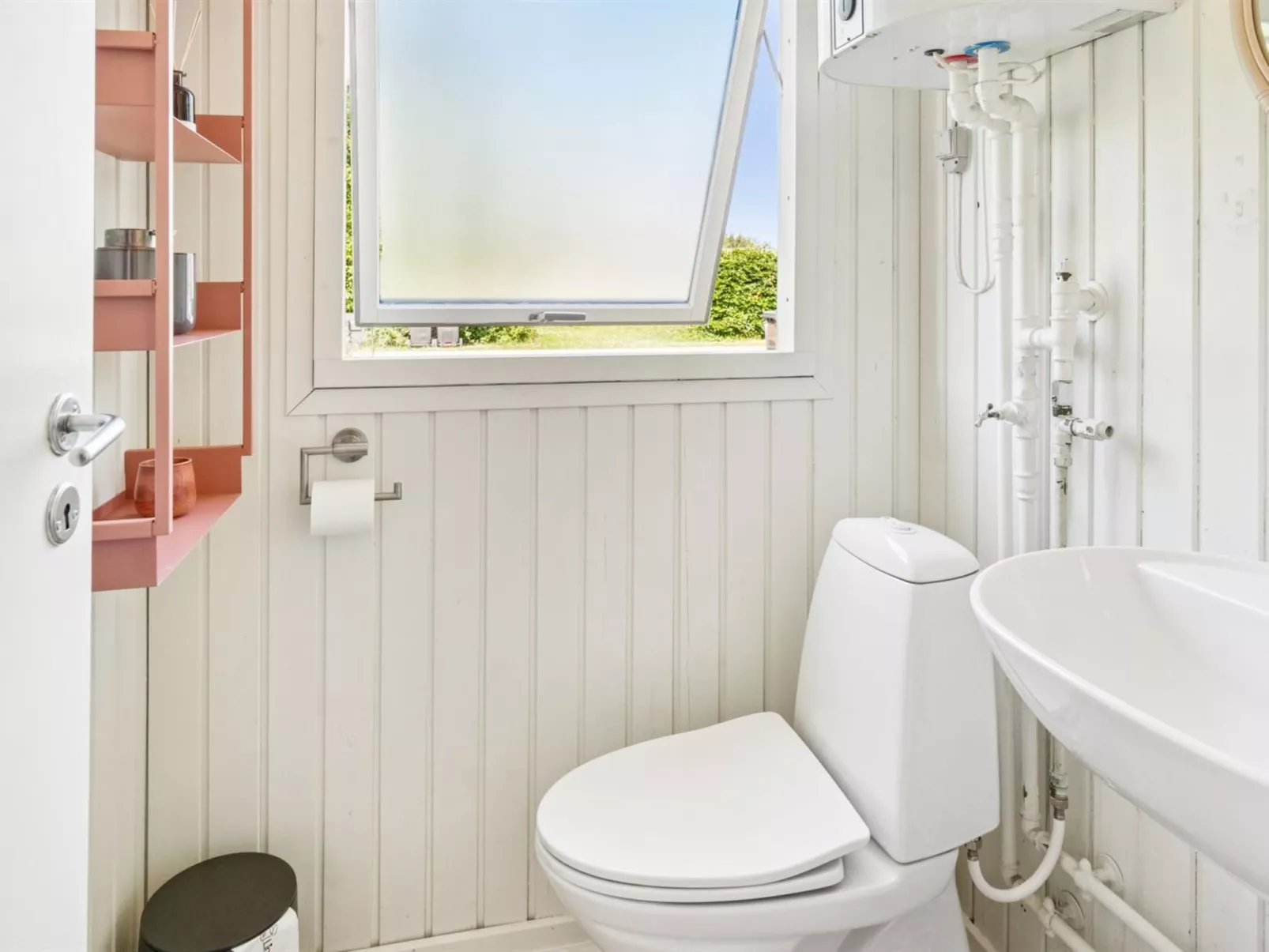 "Holmer" - 2.5km from the sea-Dedans