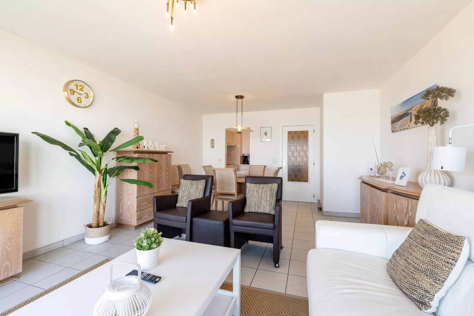 LECOMTE 9B-Living room