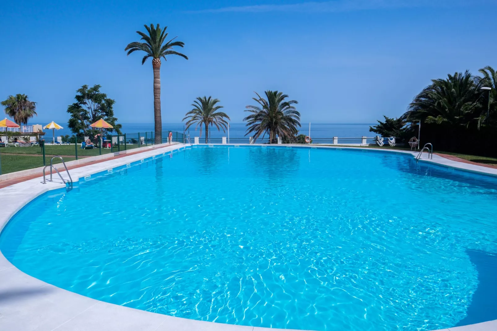 905 Torre - Schwimmbad