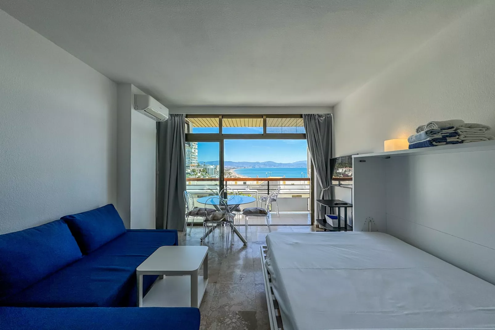 235 Santa Clara-Wohnzimmer