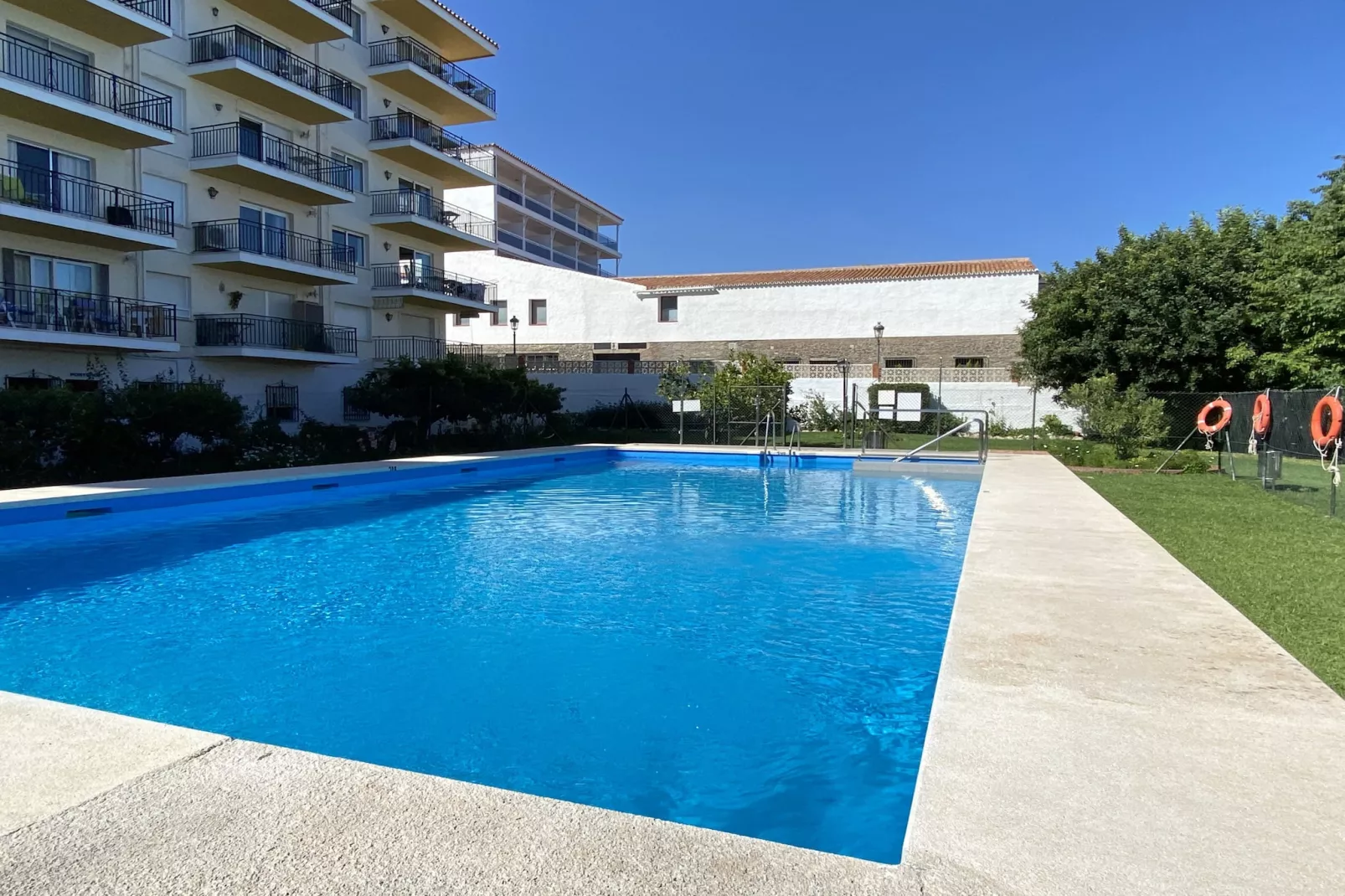 Acapulco Apartment 16 by Casasol-Swimming pool