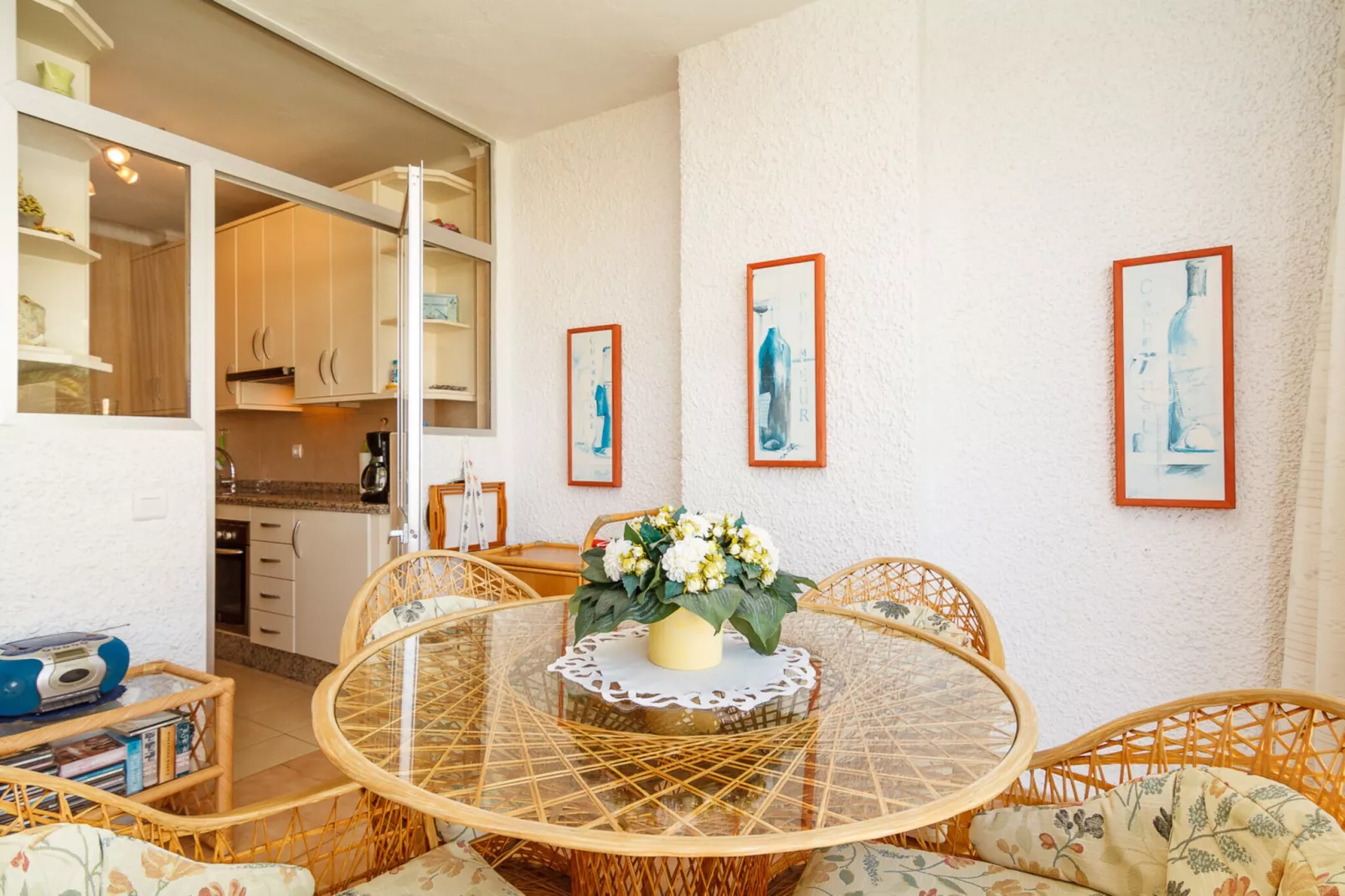Carabeo 22 Apartment by Casasol-Esszimmer
