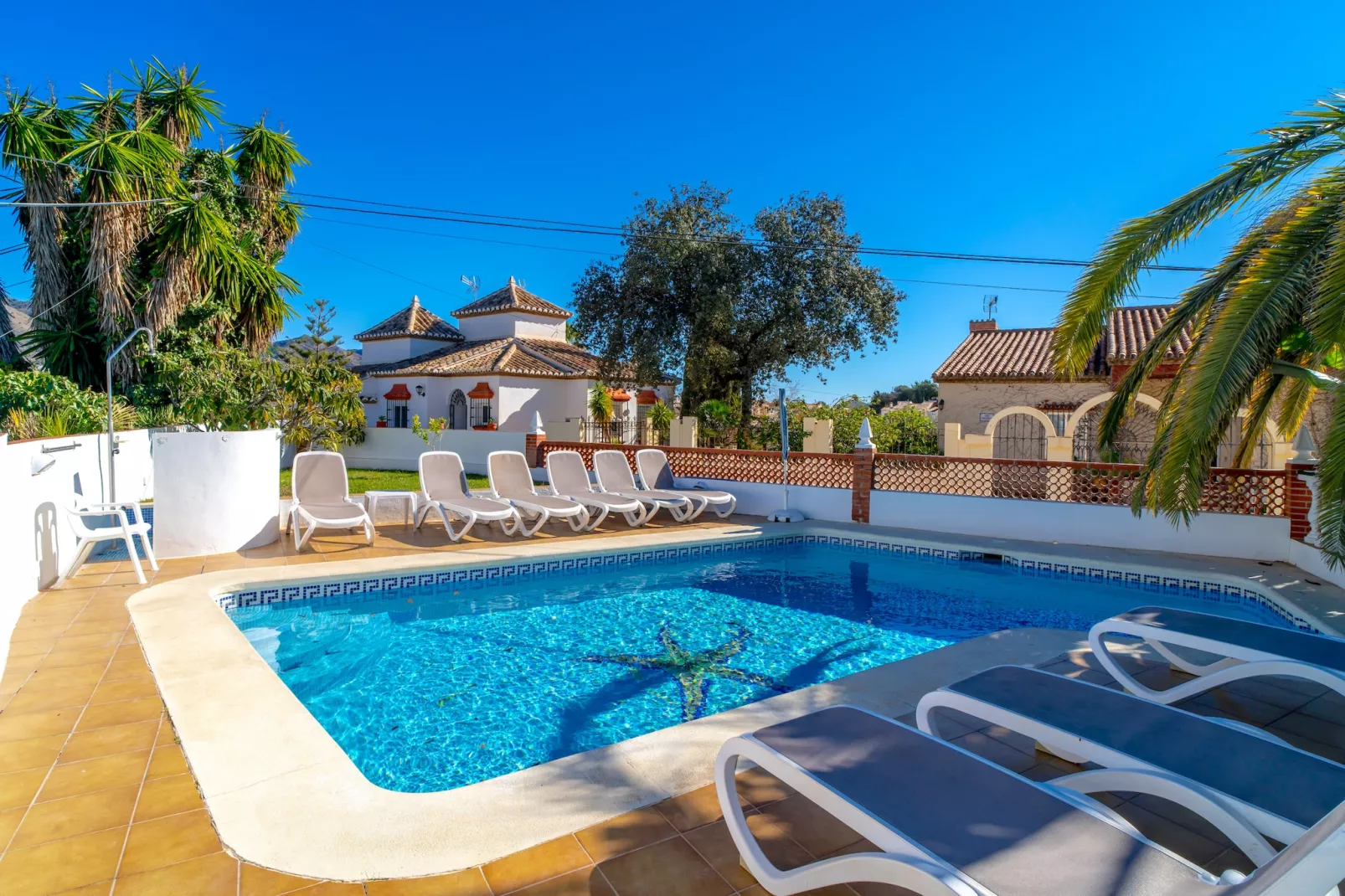 Villa Sandra Luxury Suite by Casasol-Swimming pool