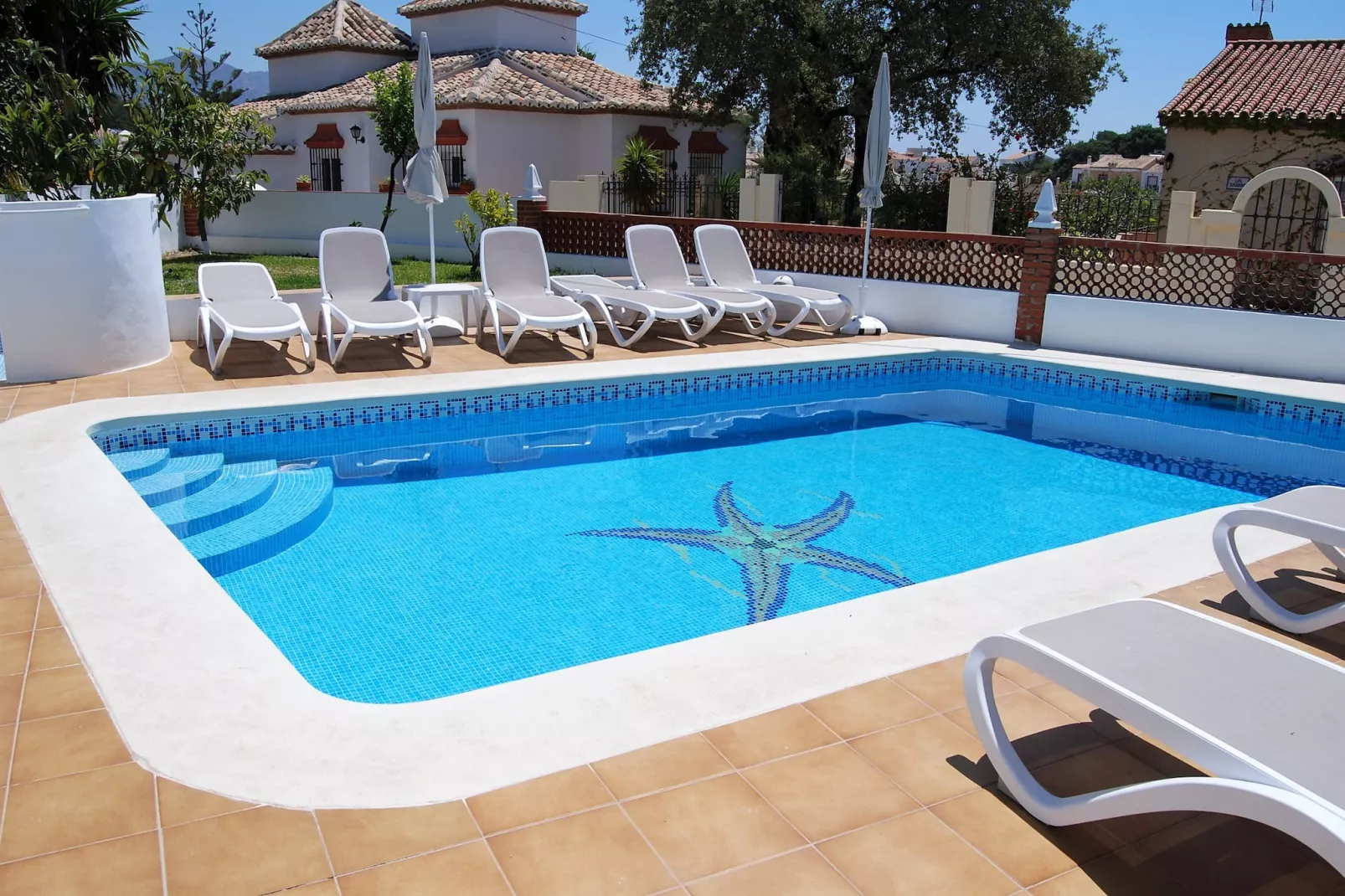Villa Sandra Top Floor Escape by Casasol-Swimming pool