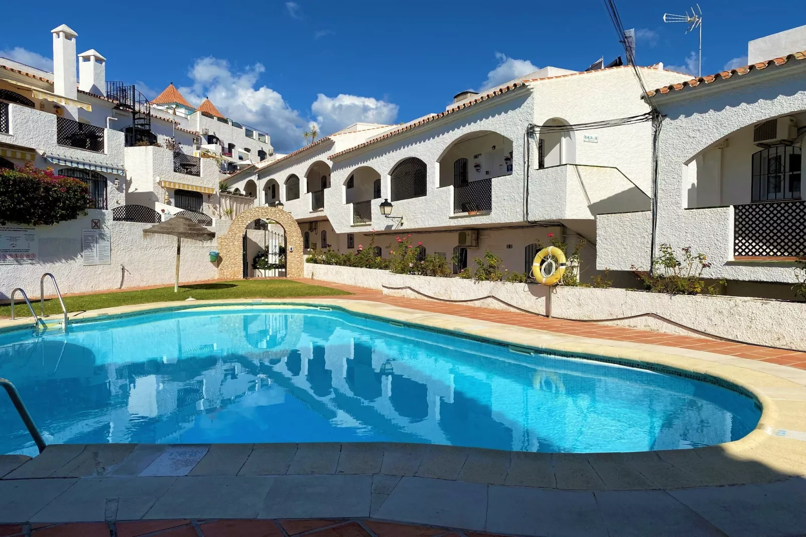 Verano Azul 32 by Casasol-Swimming pool