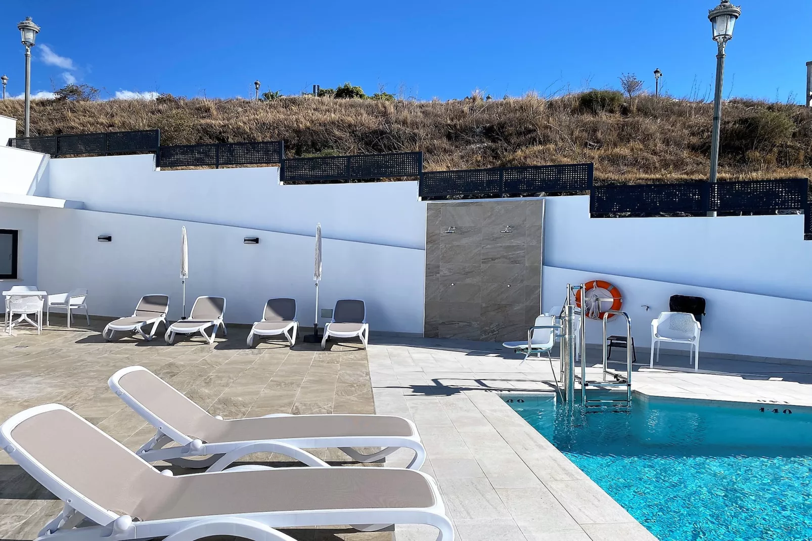 Penthouse Balcon del Mar Deluxe 3 by Casasol-Piscine