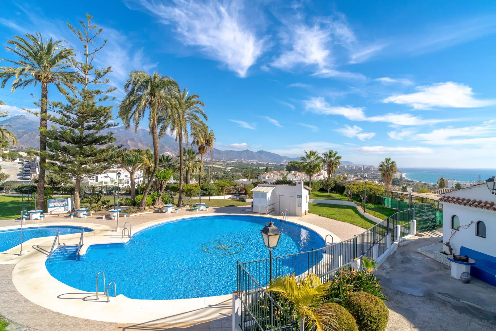 Villa Caritas Punta Lara by Casasol-Schwimmbad