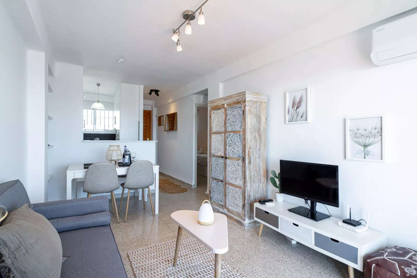Miami 18 Seaview by Casasol-Living room