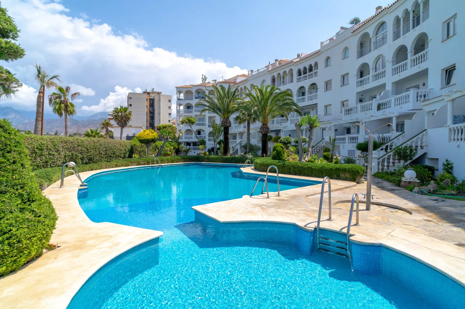 Stella Maris Beachfront 2J by Casasol-Schwimmbad