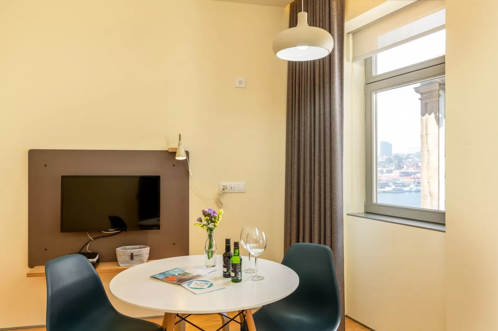 Feel Porto Codeçal Apartment 2.1-Living room