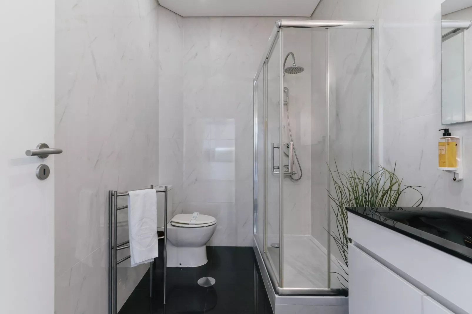 Feel Porto Historic Boutique Flat-Bathroom