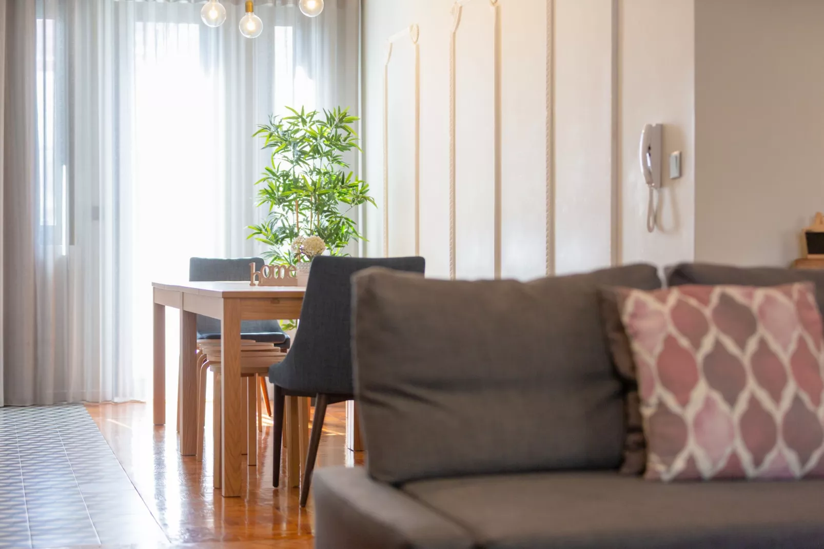 Feel Porto Ruby Townhouse-Dining room