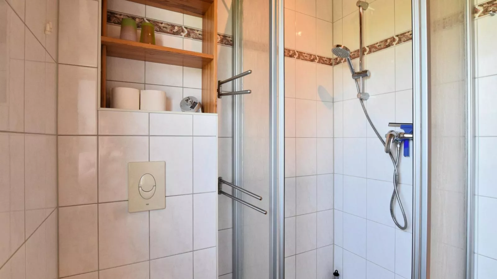 Walter-Bathroom