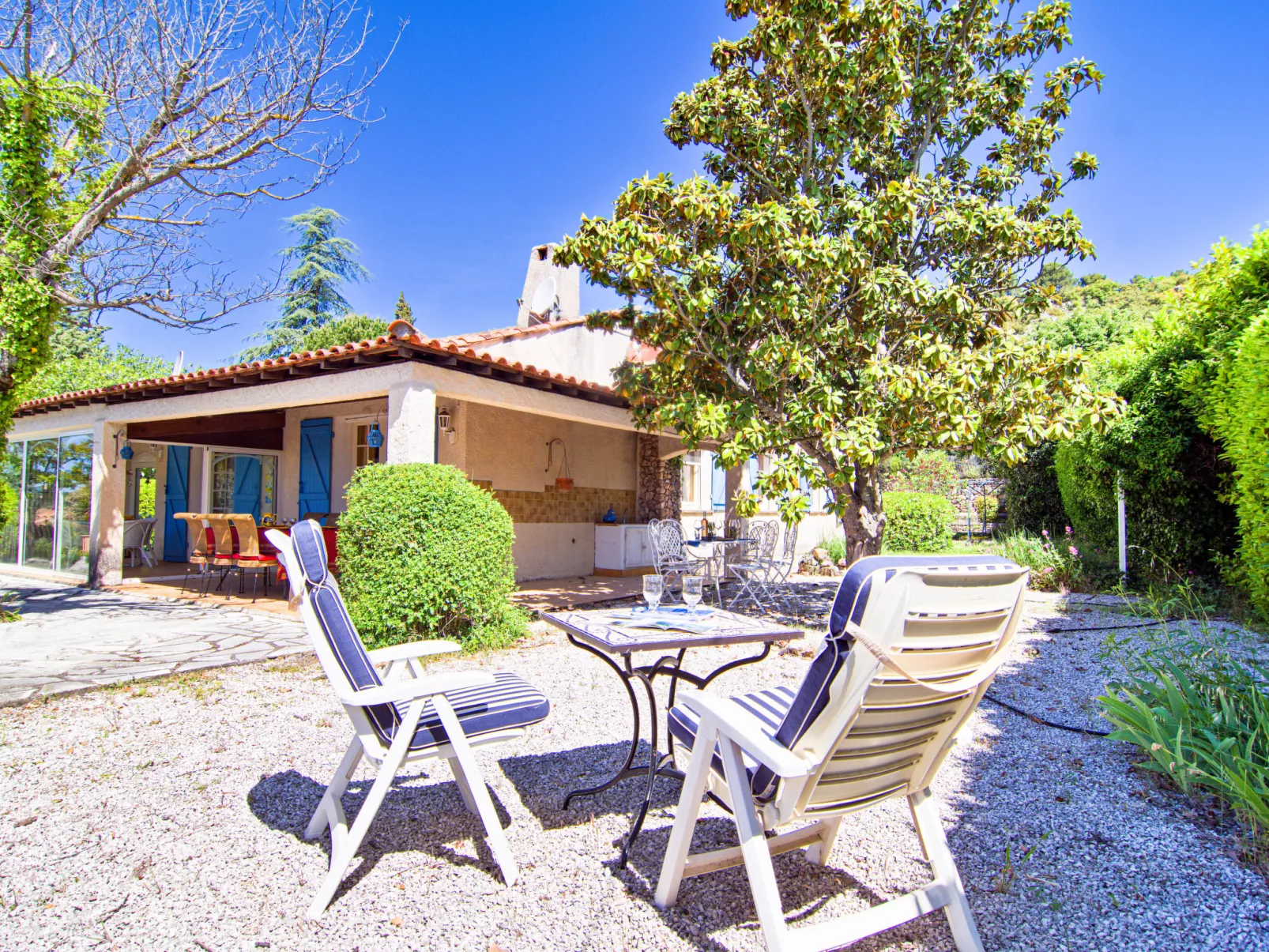 Villa Datcha-Outside