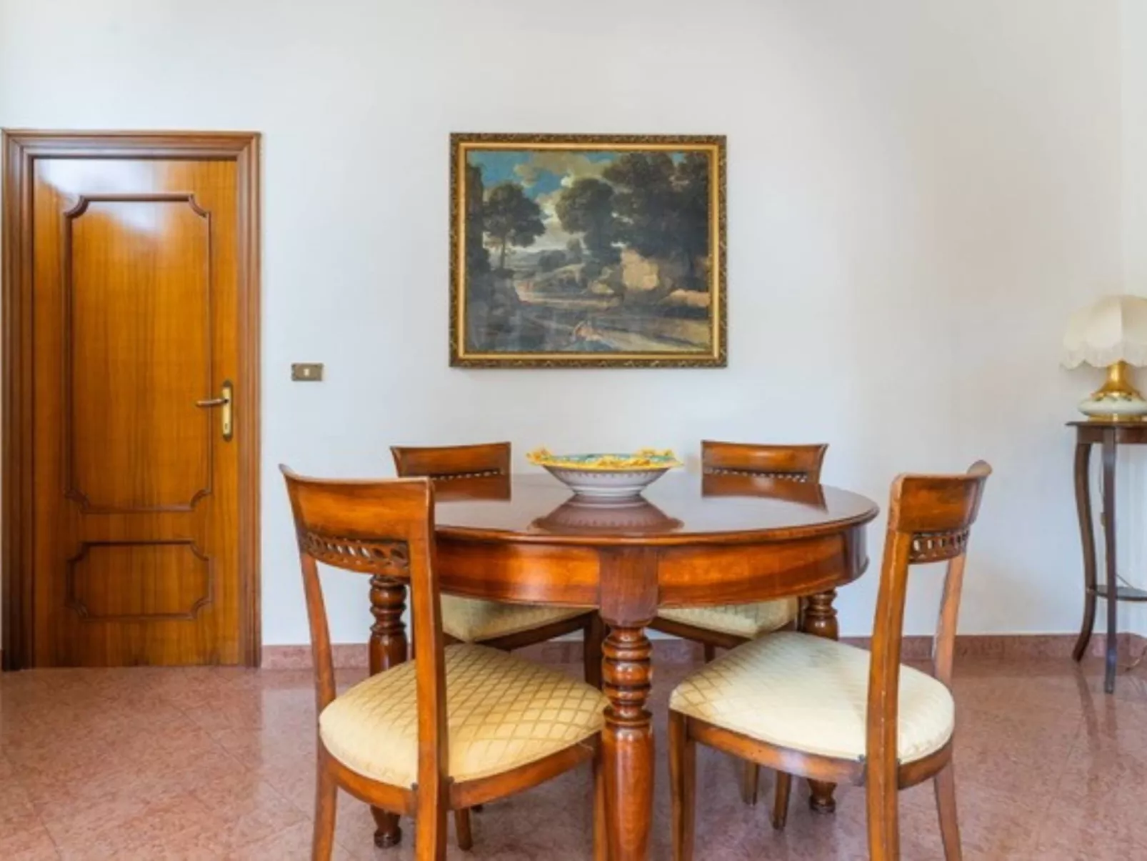 Roseto Down Town-Inside