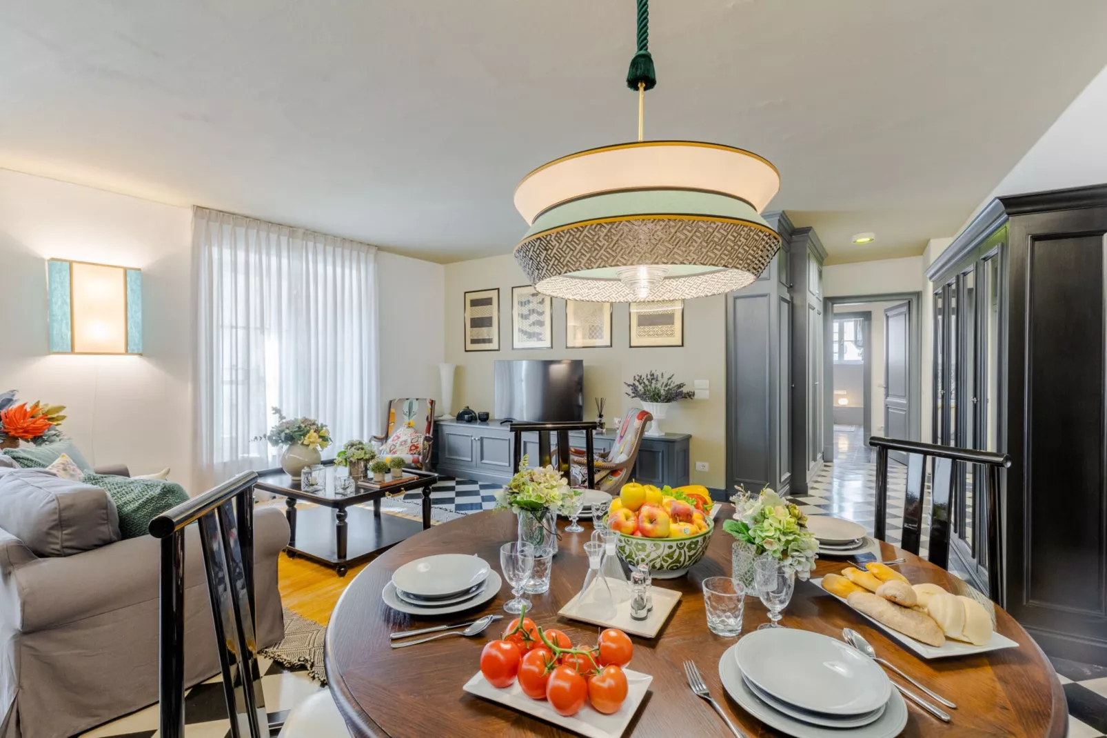 Gimber Tales, a First Floor Apartment-Untagged