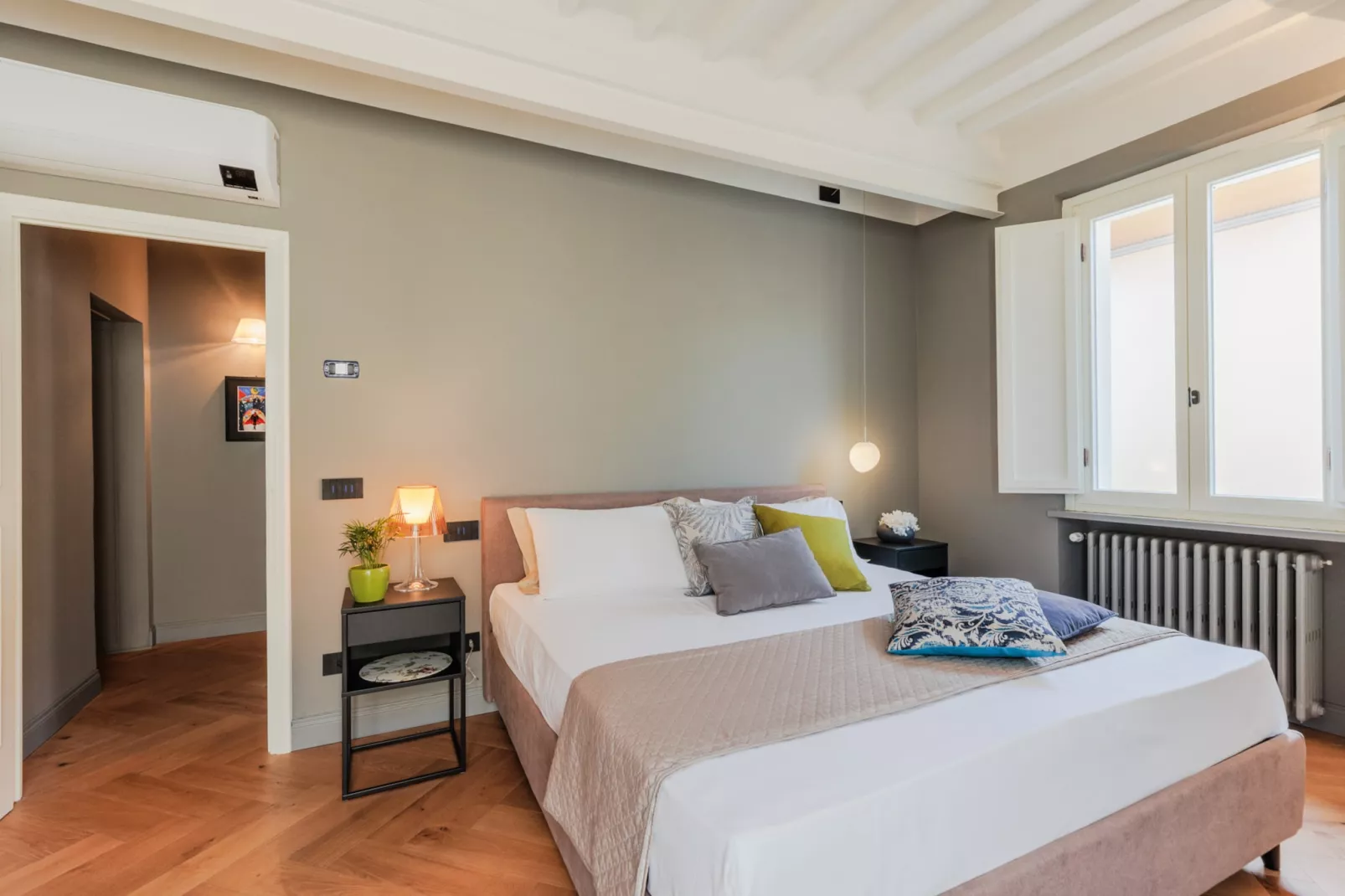 Casa Grey, Contemporary Penthouse-Untagged