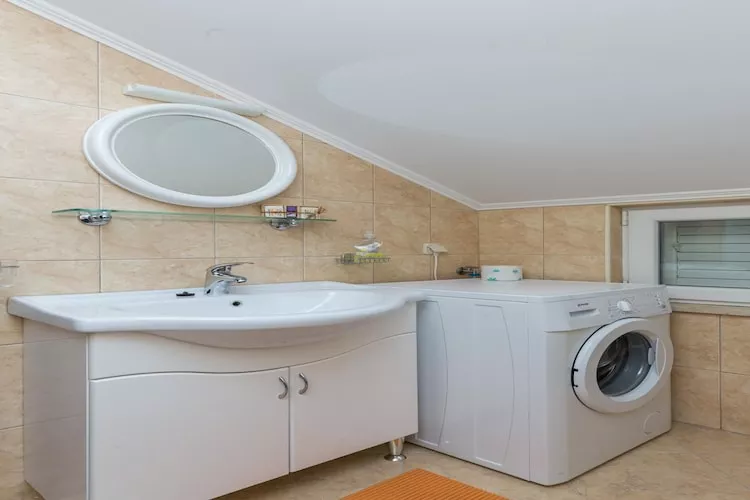 Apartments Memunić - Comfort One Bedroom Apartment with Balcony and Sea View (VELIKI)-Badezimmer
