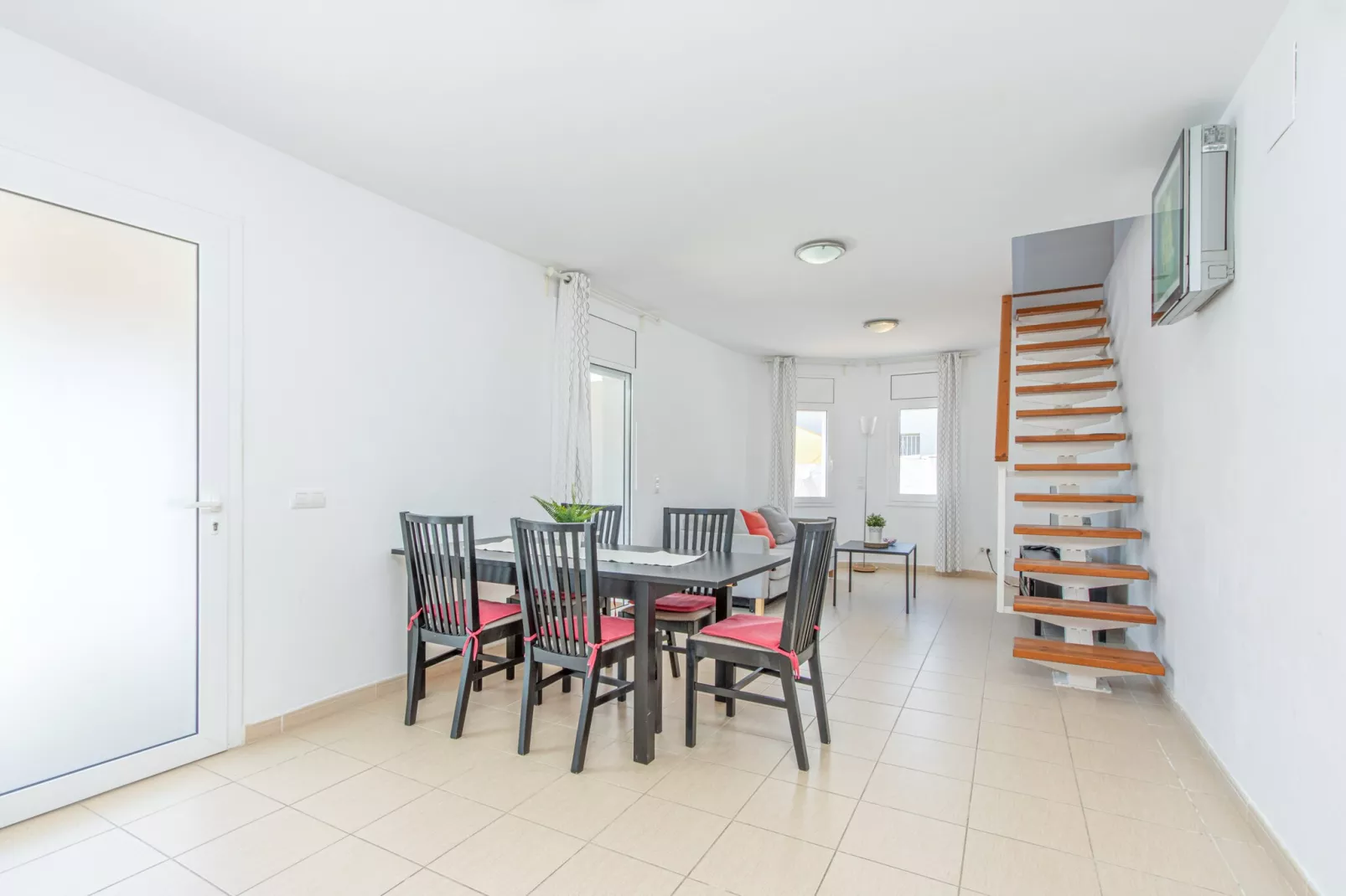 0005-ALBERES 201 C-Dining room